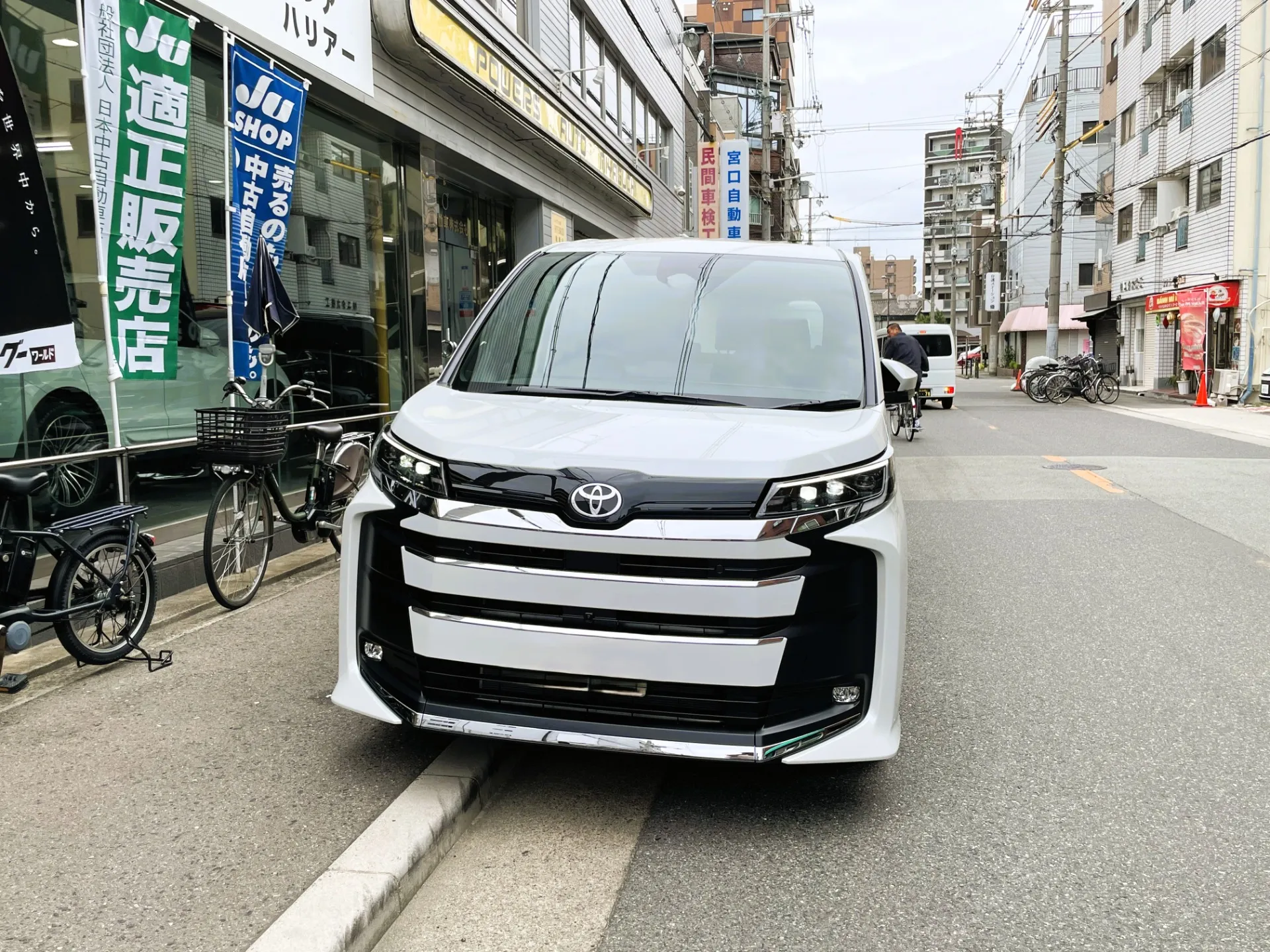 【ご納車】新車ノア HEVをご納車!自分好みのオプションで理想の1台を実現